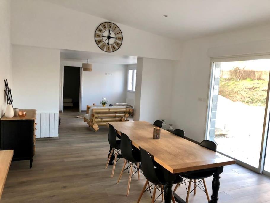 Logement De Plain-Pied Avec Jardin, Terrasse Gurgy Экстерьер фото